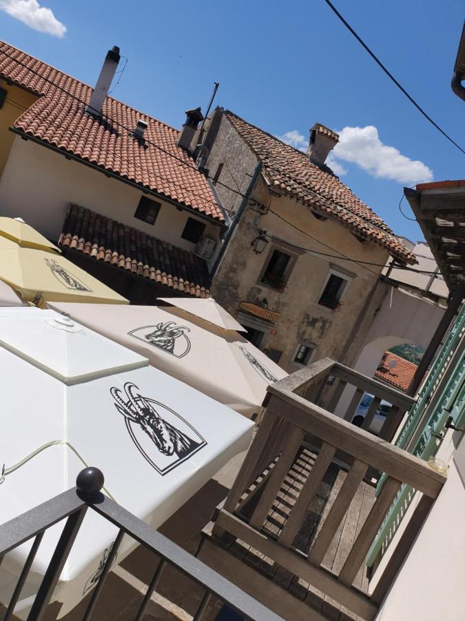 Smartno Apartmaji Sobe Josko Apartamento Exterior foto