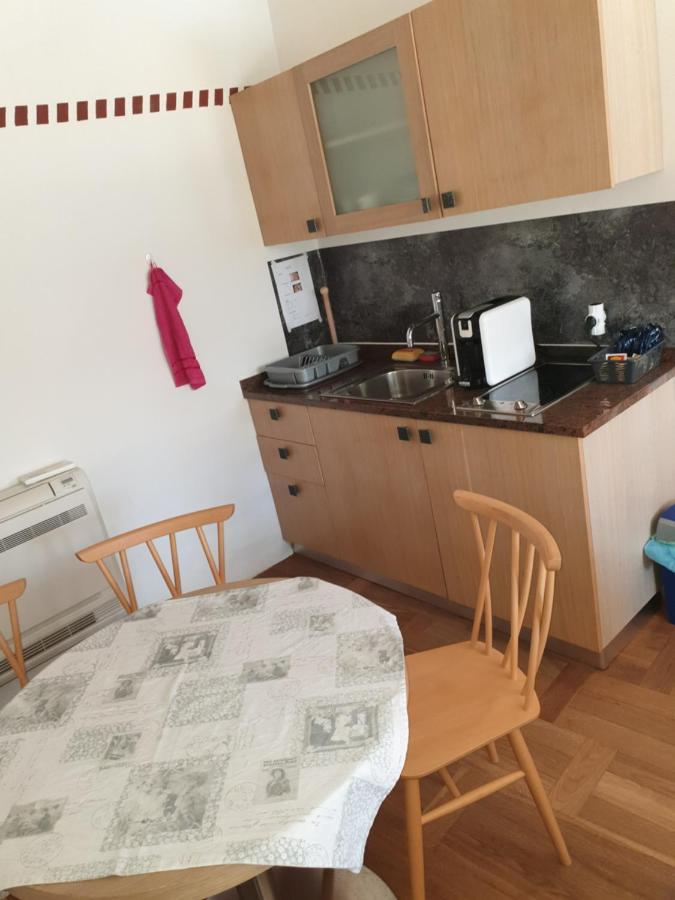 Smartno Apartmaji Sobe Josko Apartamento Habitación foto